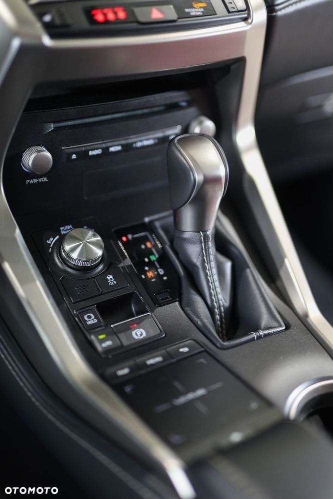 Lexus NX - 32