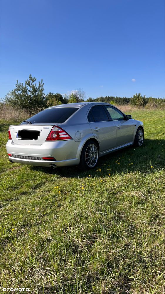 Ford Mondeo V6 ST 220 - 10