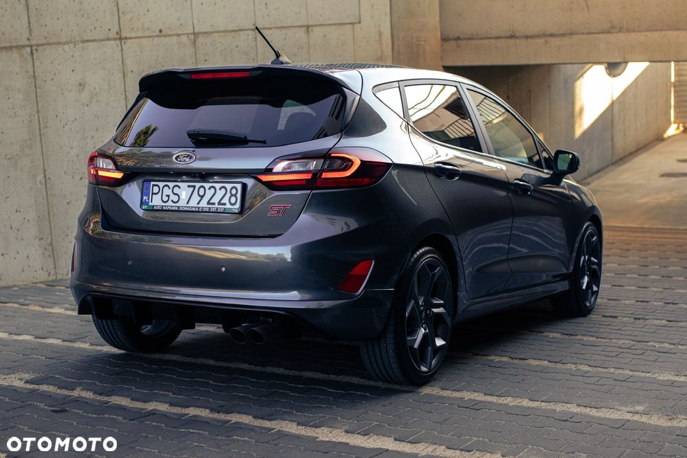 Ford Fiesta - 2