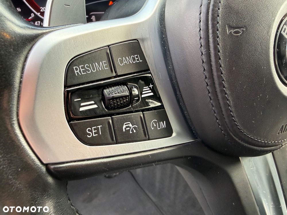 BMW Seria 3 320d MHEV Luxury Line sport - 22