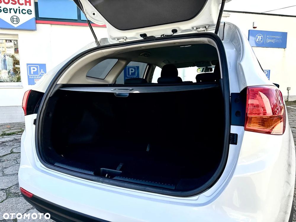 Kia Ceed 1.6 GDI SW Dream-Team Edition - 8