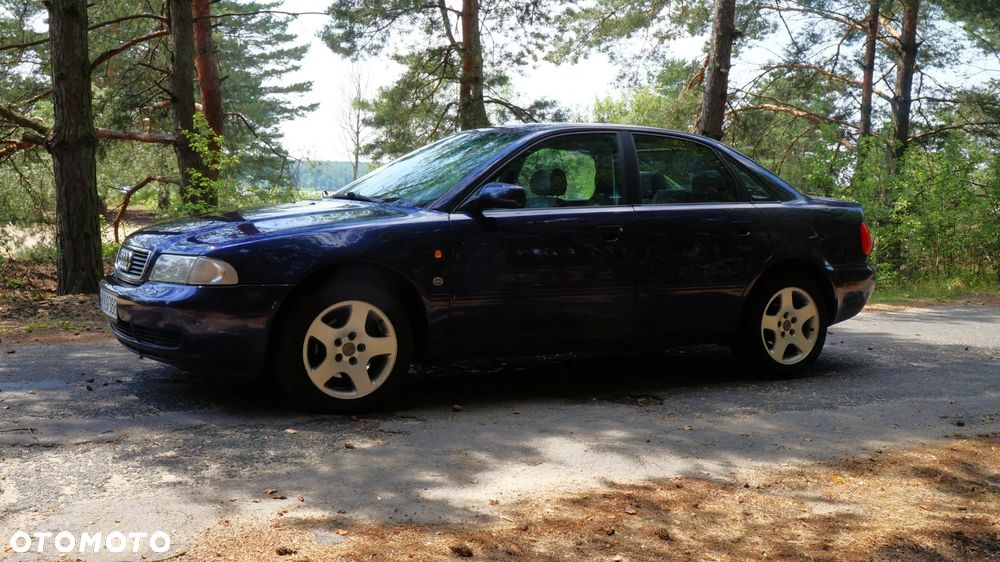 Audi A4 Limousine - 5