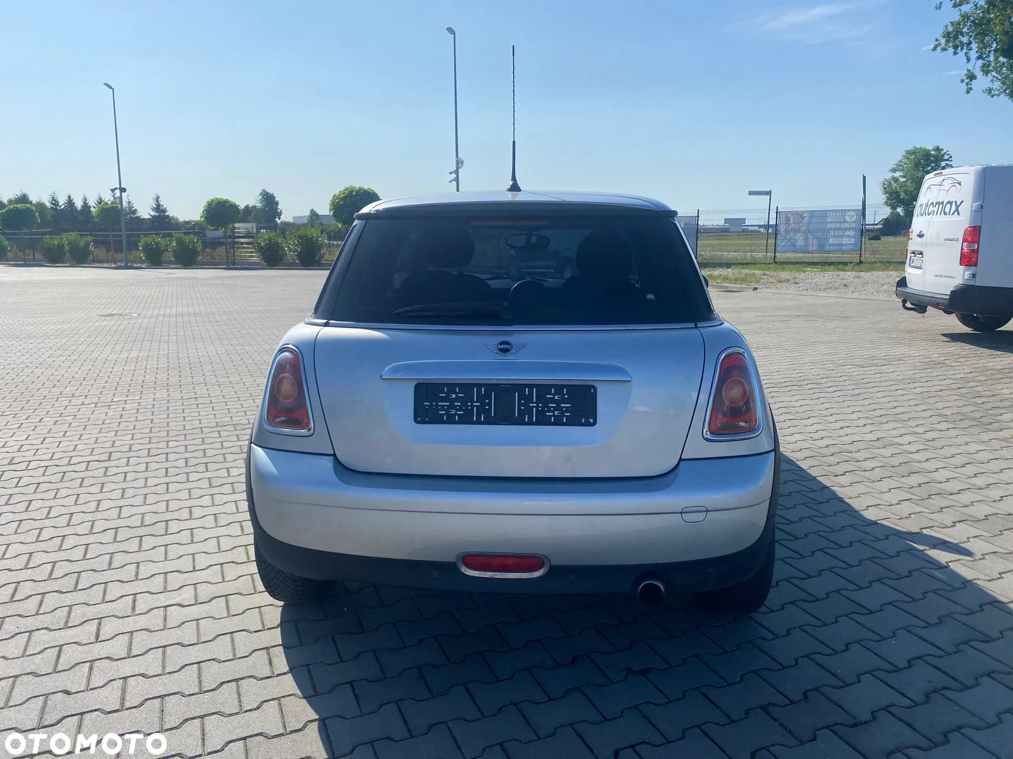 MINI ONE Standard - 10
