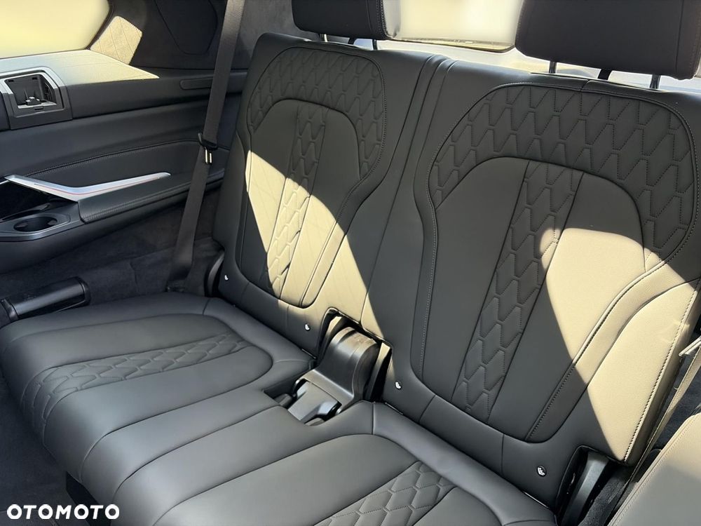 BMW X7 - 10