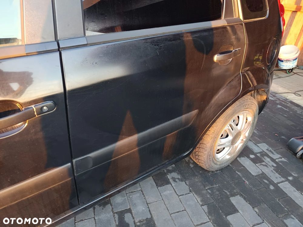Ford Fiesta 1.3 - 10