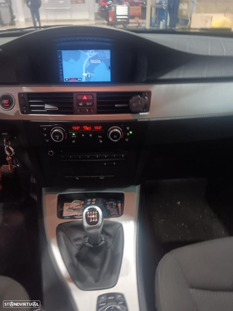 BMW 320 d Modern Line - 9