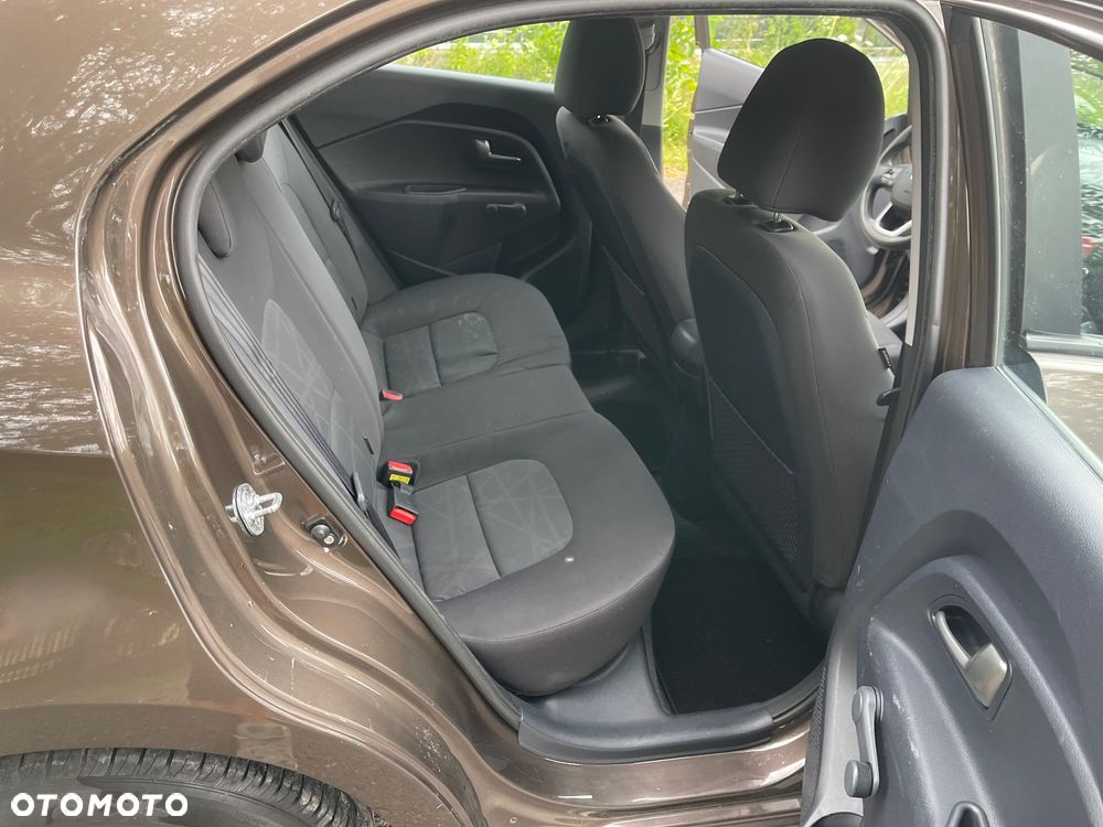 Kia Rio 1.2 Attract - 13