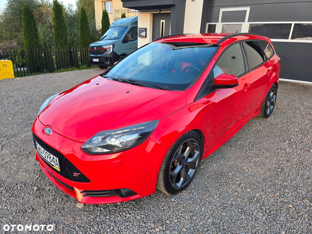 Ford Focus 2013 photo 2