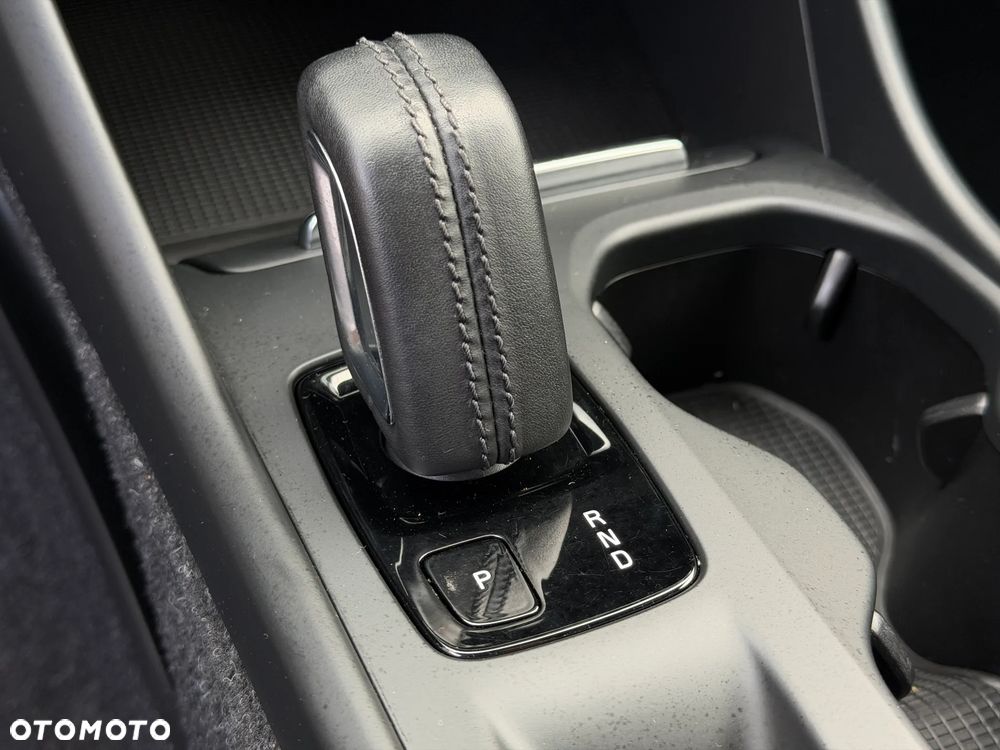 Volvo XC 40 T3 Momentum - 19