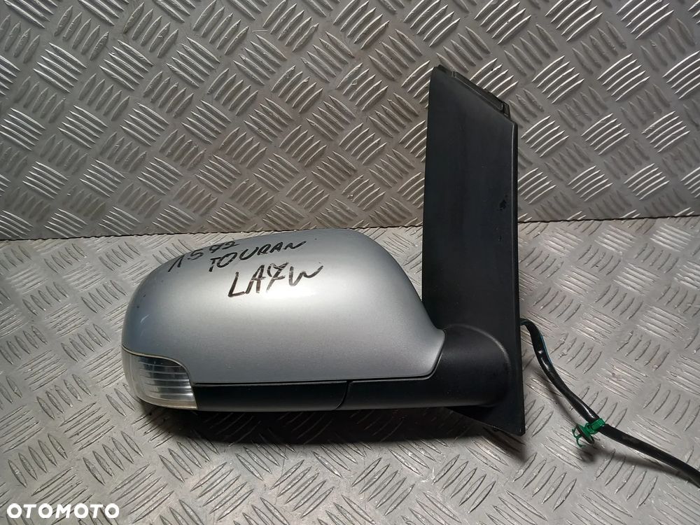 VW TOURAN LUSTERKO PRAWE PRZEDNIE PRAWY PRZÓD KOLOR: LA7W - 1