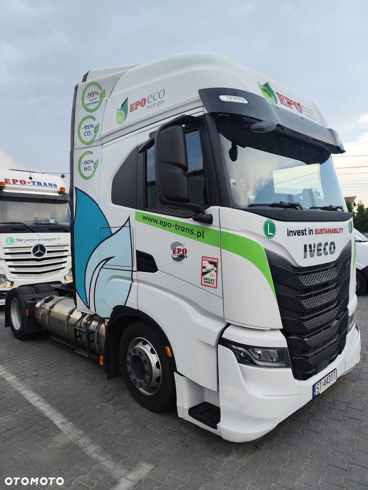 Iveco S-Way LNG Low Deck - 2