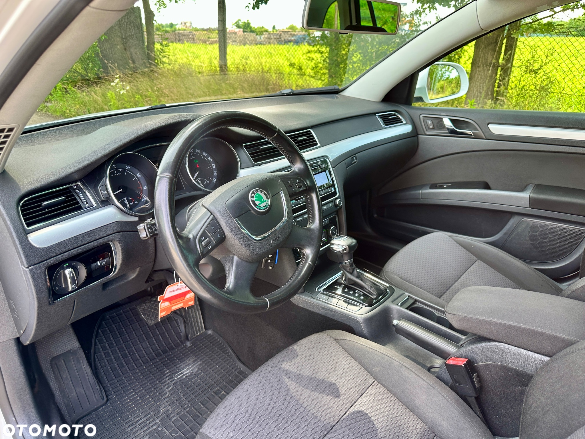 Skoda Superb 1.8 TSI Comfort DSG - 25