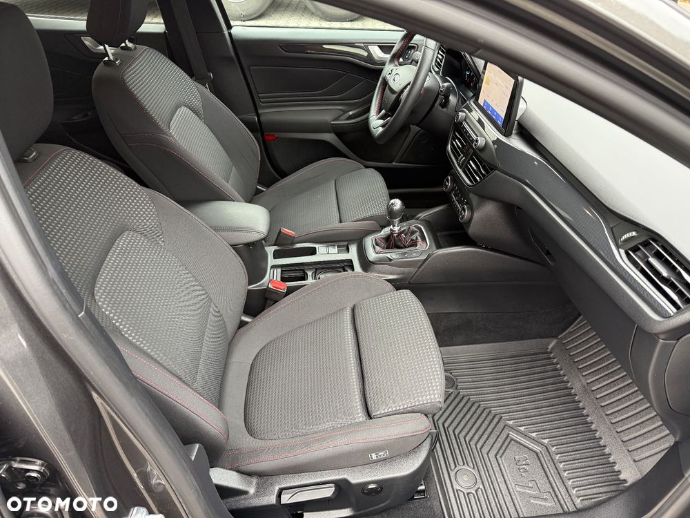 Ford Focus 1.5 EcoBoost Start-Stopp-System ST-LINE - 22