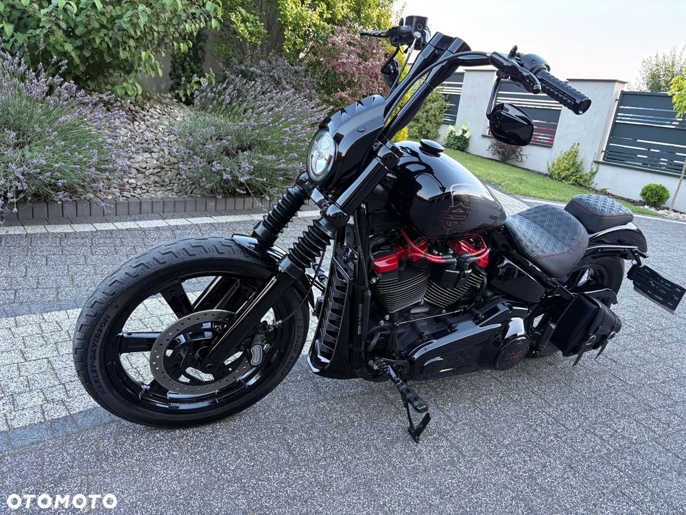 Harley-Davidson Softail Street Bob - 25