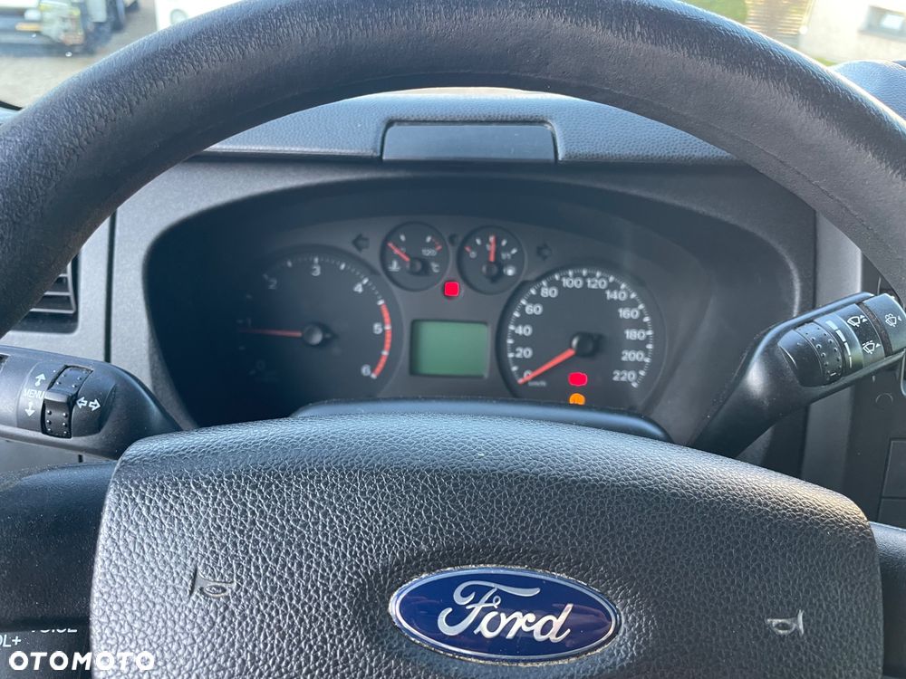 Ford Transit - 21