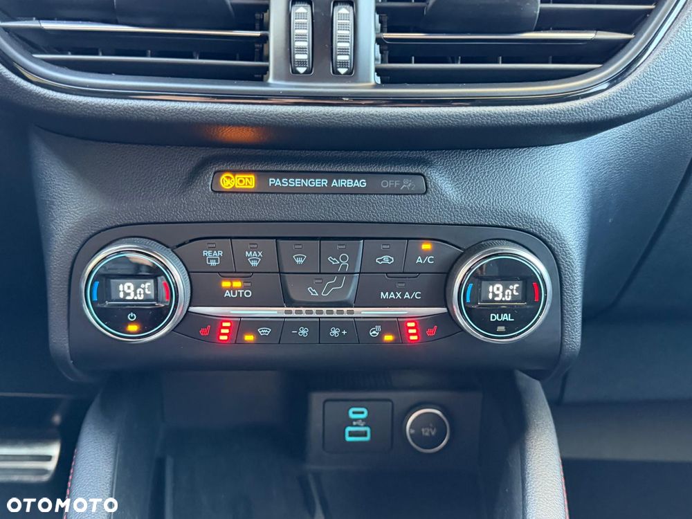 Ford Kuga 2.5P PHEV FWD ST-Line X - 24