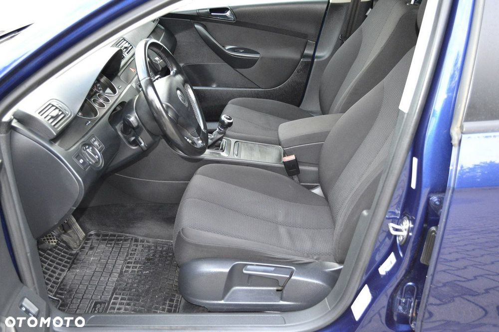 Volkswagen Passat - 26