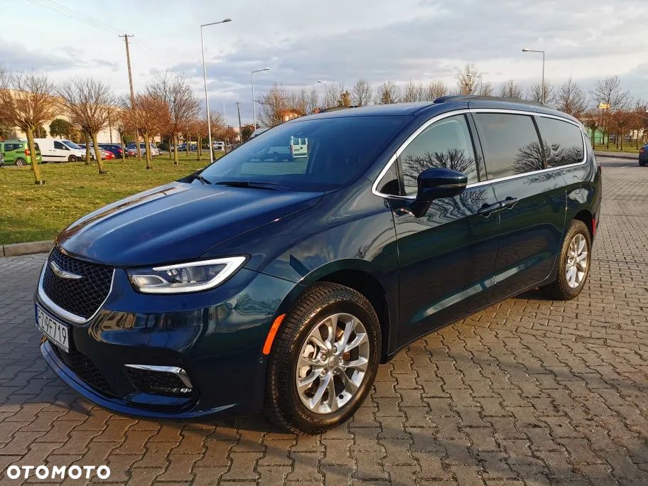 Chrysler Pacifica - 32