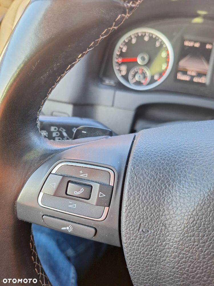 Volkswagen Tiguan - 16