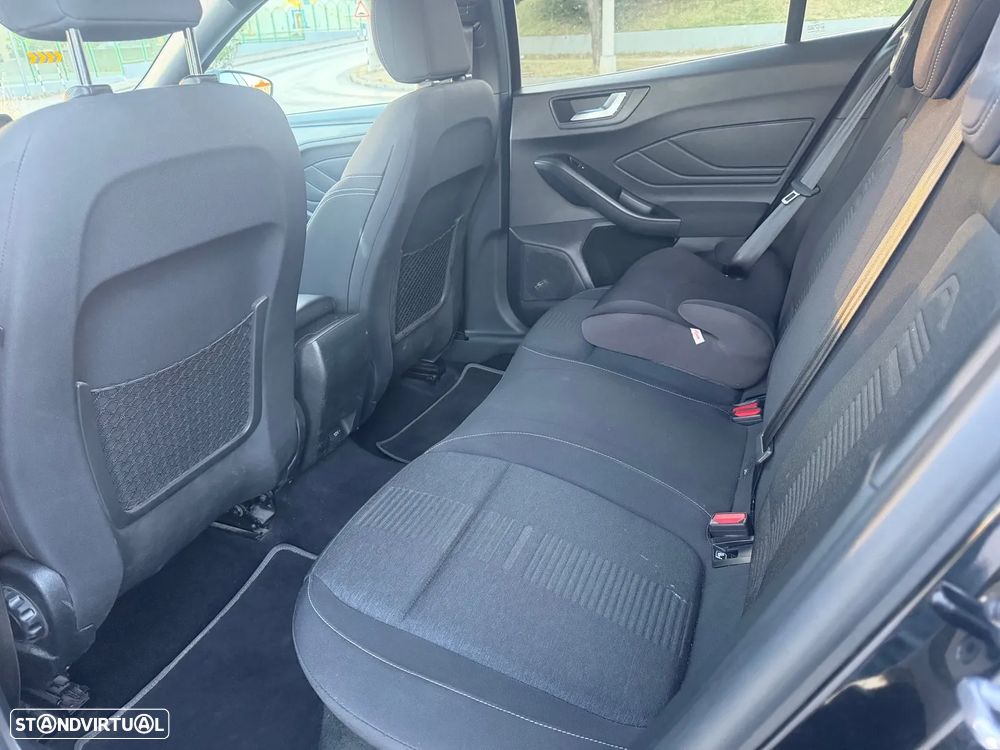 Ford Focus SW 1.0 EcoBoost Active X - 16