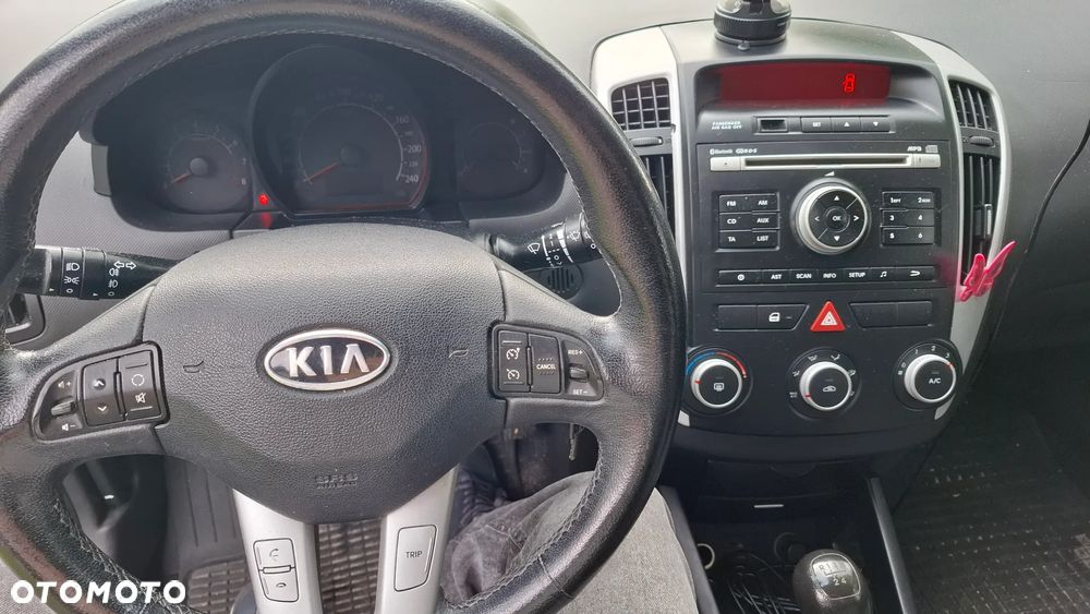 Kia Ceed - 2