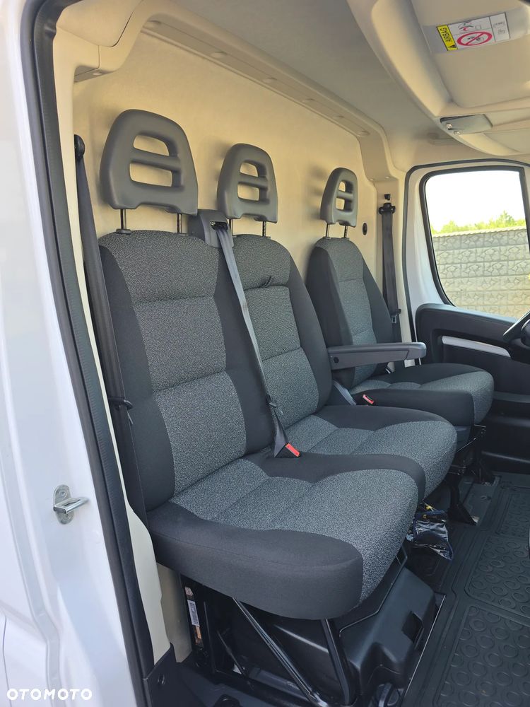 Fiat DUCATO L4H2 MAXI KOŁA16 Cali SILNIK IVECO 2,3 140KM 85 Tyś km SERWIS DO OSTATNIEGO Km ASO FIAT SALON POLSKA BOGATA OPCJA WYPOSAŻENIA  TEMPOMAT KAMERA COFANIA AIR-BAG x2 KLIMA - 34