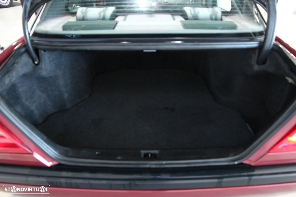 Mercedes-Benz C 180 Elegance - 18