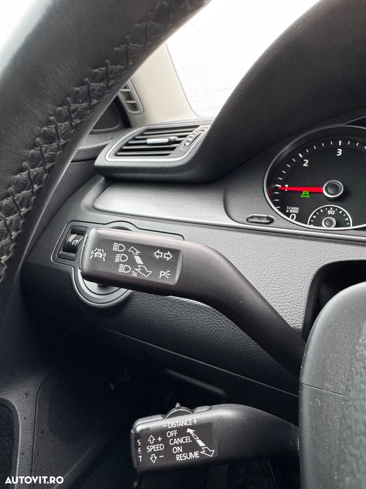 Volkswagen Passat Variant 2.0 TDI DSG BlueMotion Technology Comfortline - 18