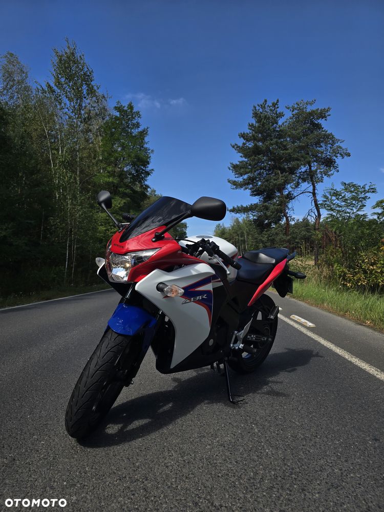 Honda CBR - 1