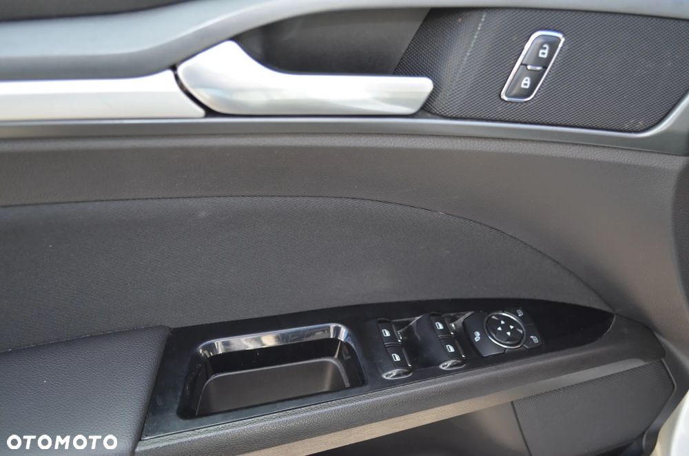 Ford Mondeo - 16