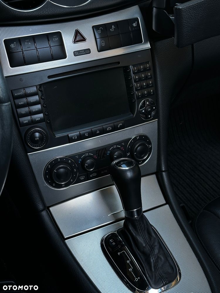 Mercedes-Benz CLK - 19