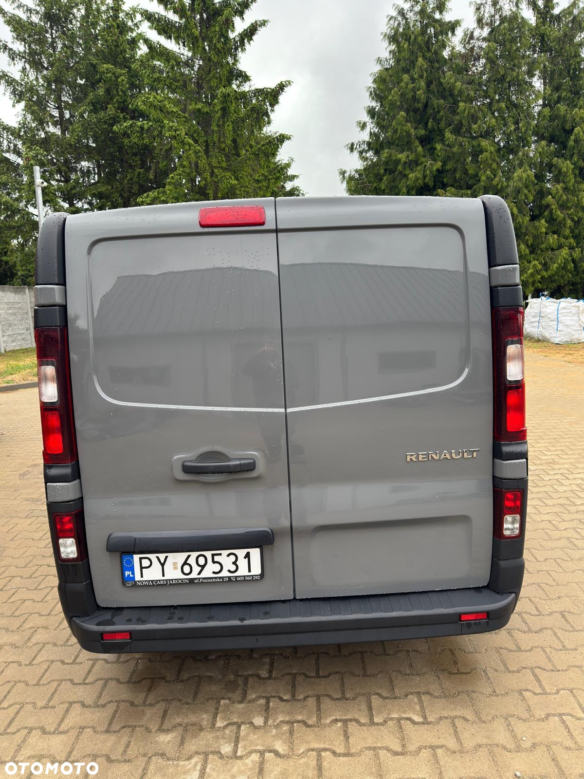 Renault Trafic - 8