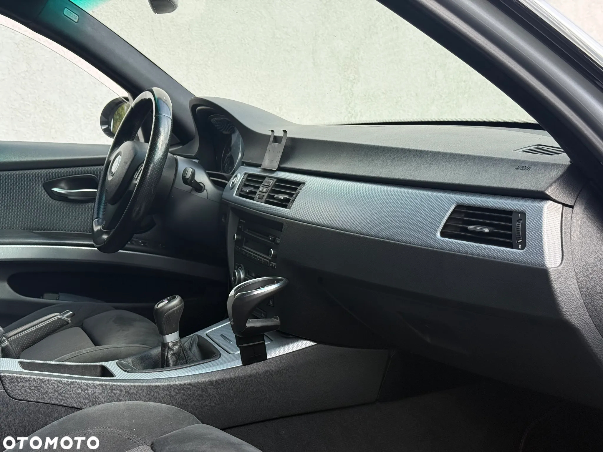 BMW Seria 3 325i - 4