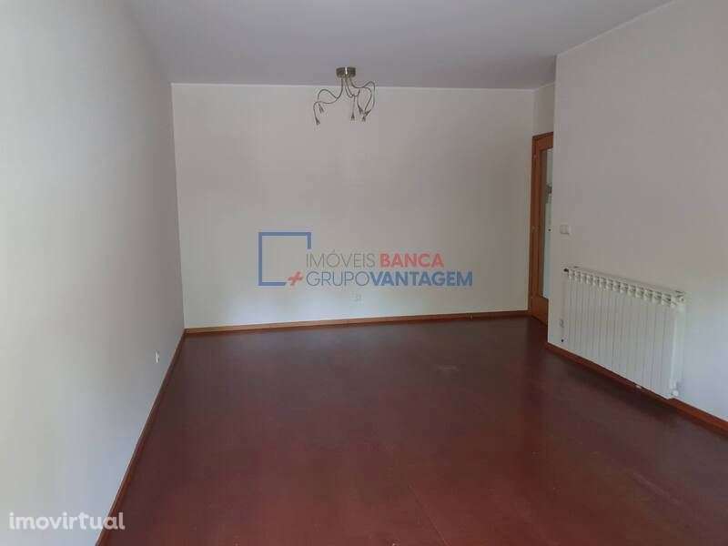 Apartamento T3 126 m2 Oliveira do Douro - Grande imagem: 2/9