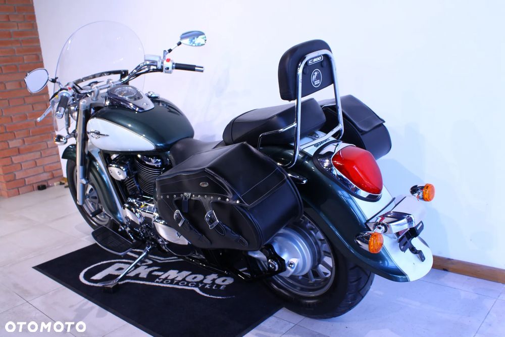 Suzuki Intruder - 7