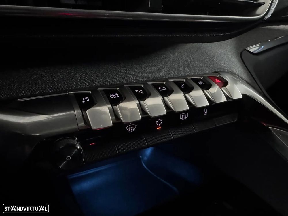 Peugeot 3008 1.2 PureTech Allure Pack - 21