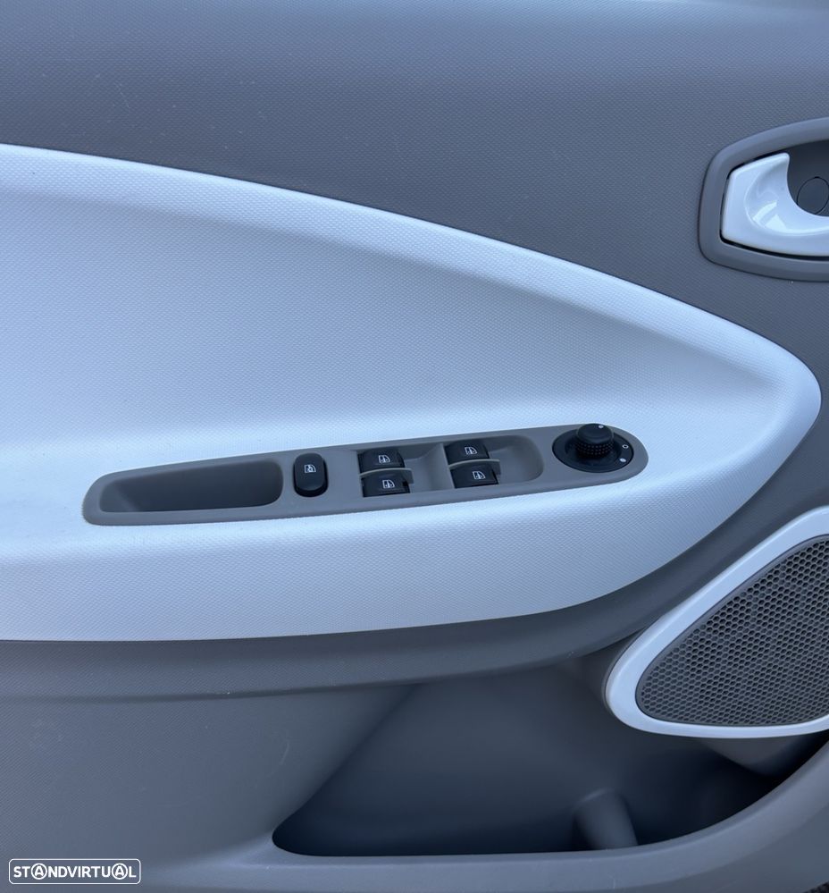 Renault Zoe (c/ Bateria) 41 kwh Life - 18