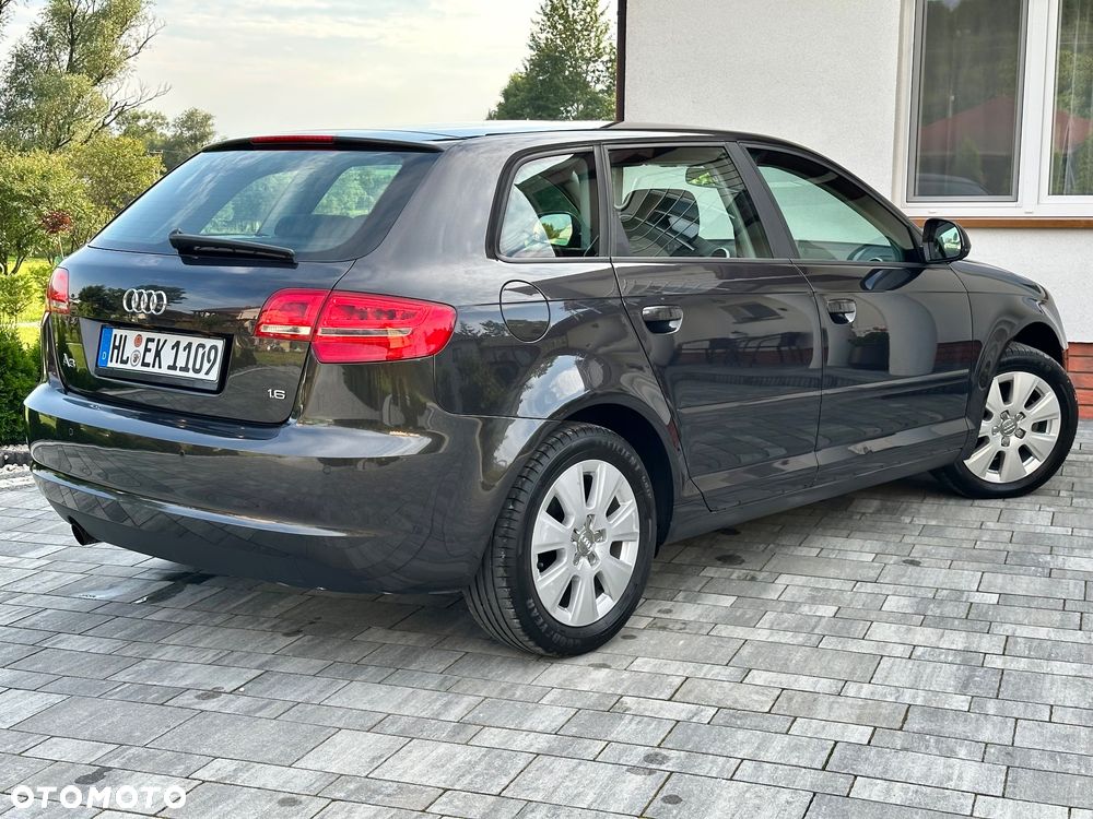 Audi A3 Sportback 1.6 Ambition - 4