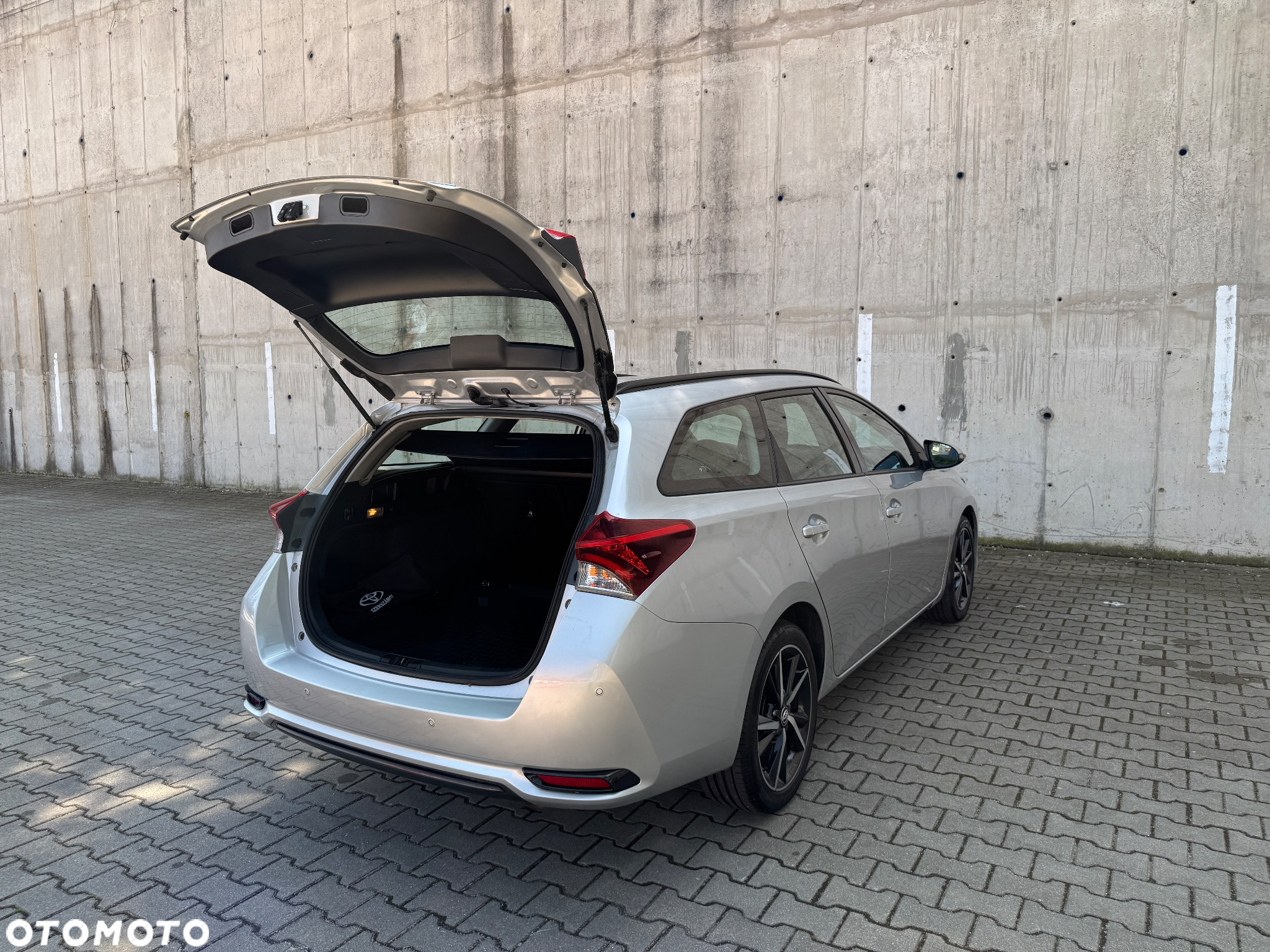 Toyota Auris 1.33 VVT-i Luna - 27