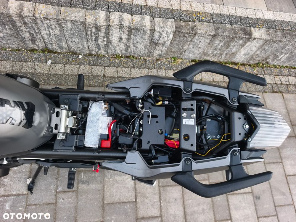 Yamaha XJ - 33