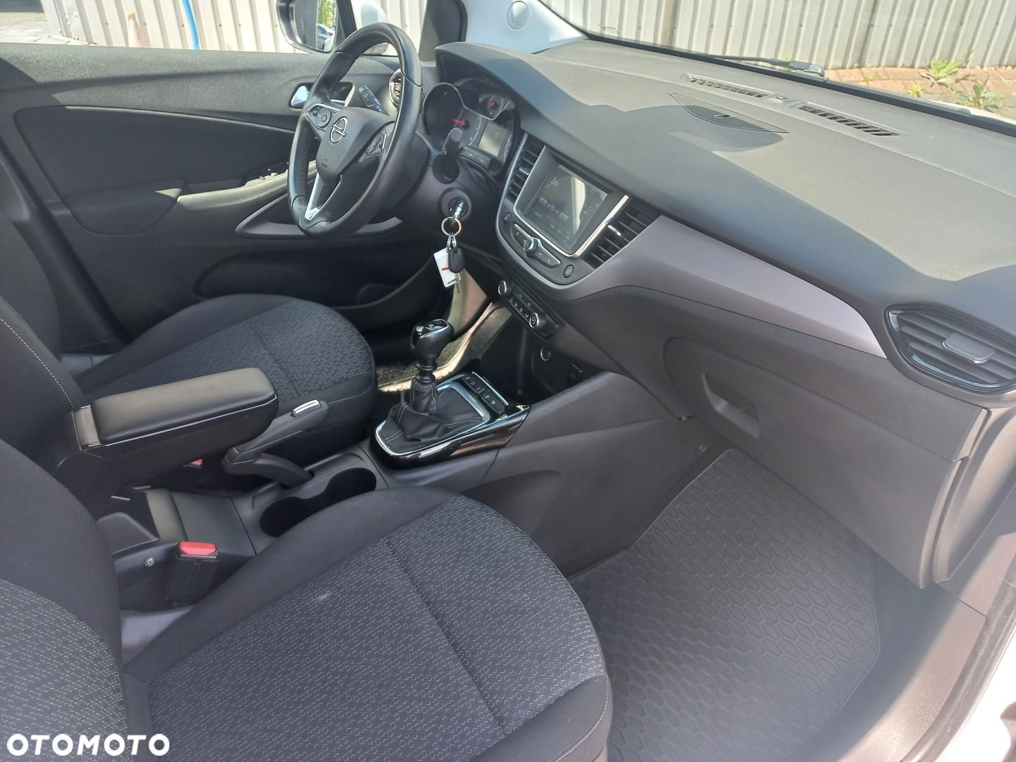 Opel Crossland X 1.2 T Enjoy S&S - 14