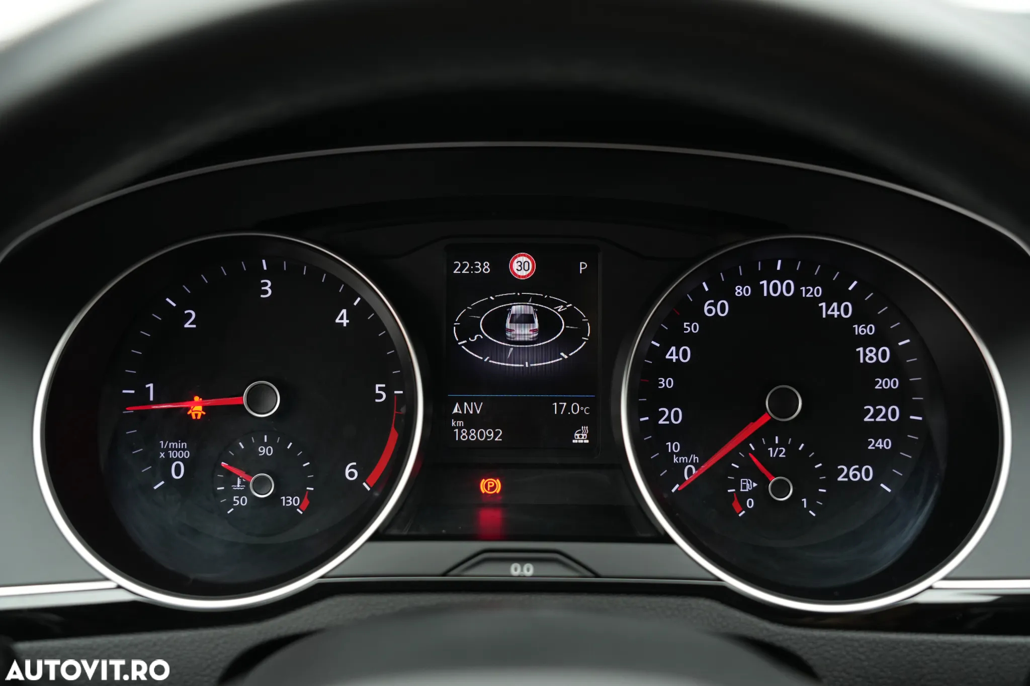 Volkswagen Passat 2.0 TDI SCR 4Motion DSG Elegance - 26