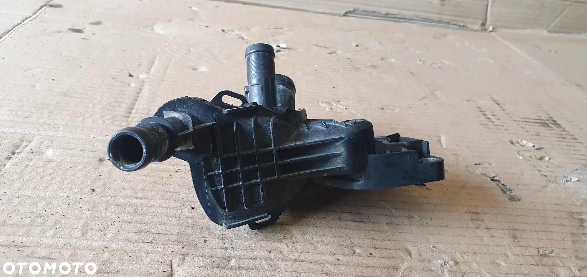 Obudowa termostatu króciec wody Dacia Logan II 0.9 TCE 110616064R 110612563R - 4