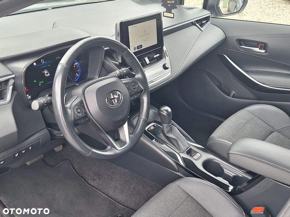 Toyota Corolla - 10