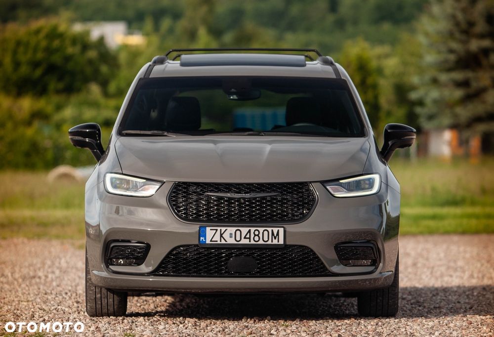 Chrysler Pacifica - 10
