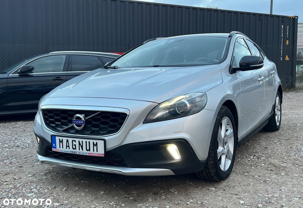 Volvo V40 Cross Country D2 Momentum - 25