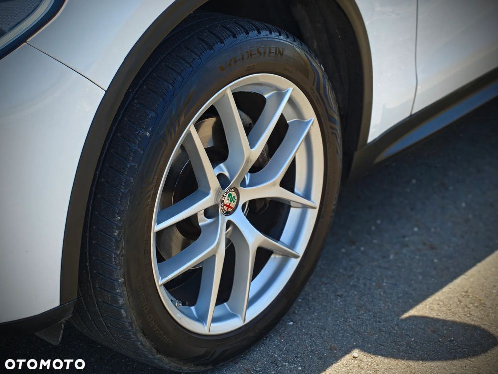 Alfa Romeo Stelvio 2.0 Turbo Executive Q4 - 9