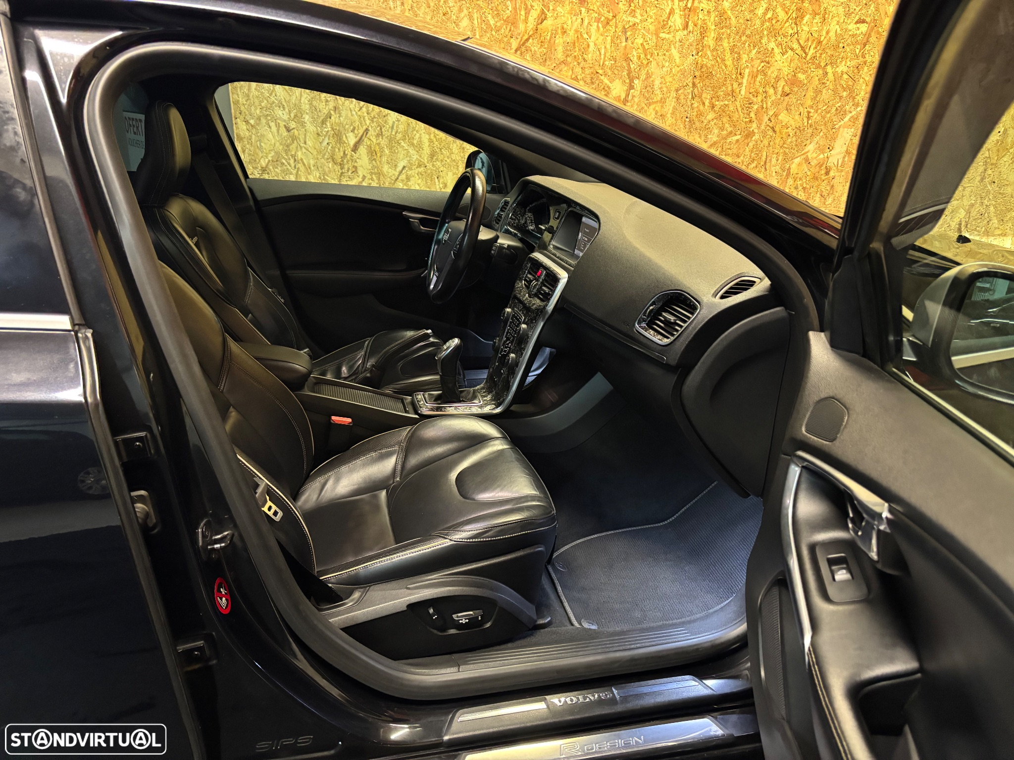Volvo V40 1.6 D2 R-Design - 12