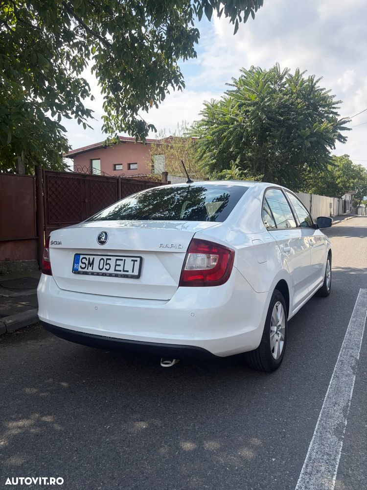 Skoda RAPID 1.4 TDI DSG Style - 5