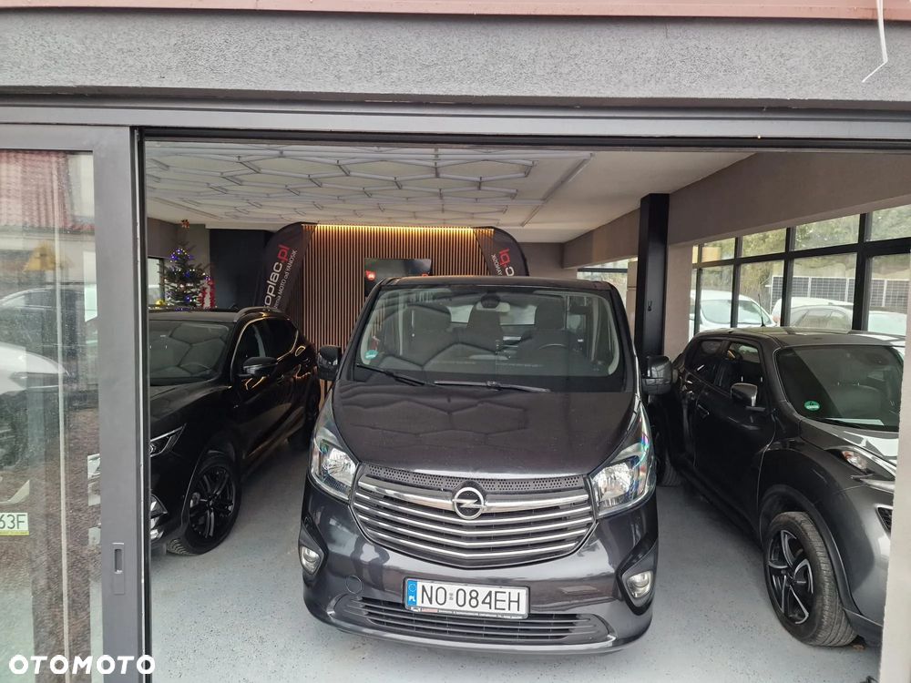 Opel Vivaro - 11